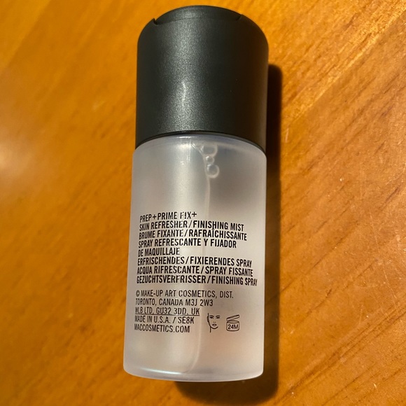 MAC Prep + Prime Fix + Finishing Mist - Picture 6 of 13